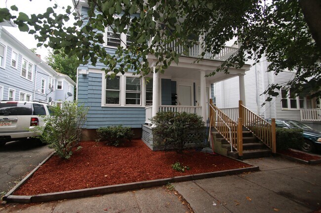 Building Photo - 8 Harding Pl