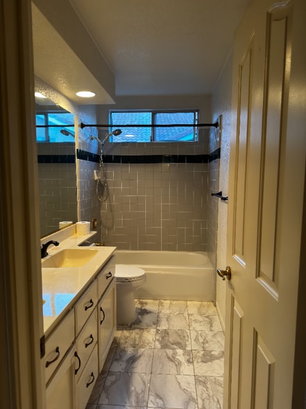 Building Photo - 9340 Newfound Way