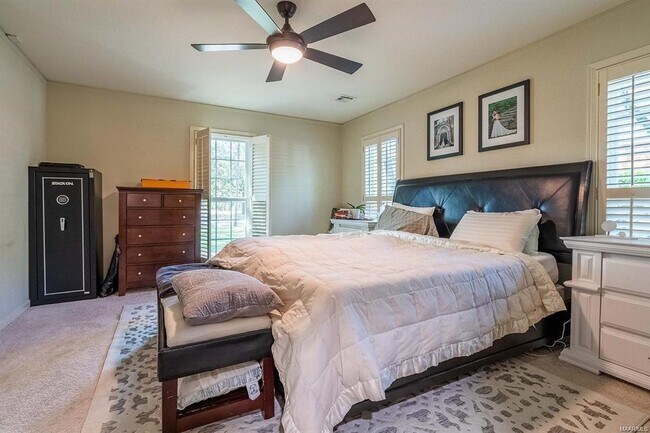 Building Photo - 2925 Fernway Dr