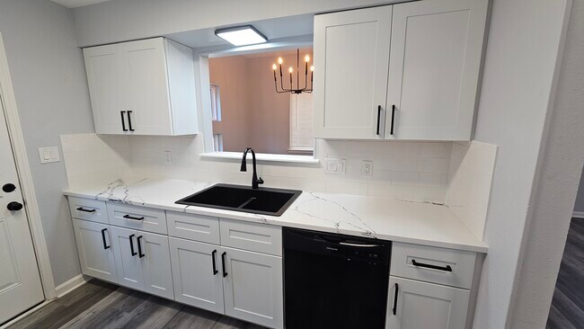 Building Photo - 263 Mooring Cir