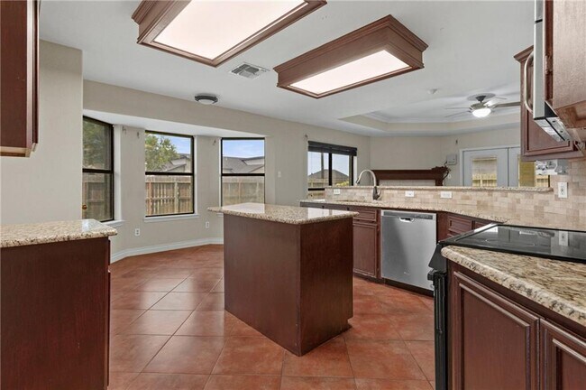 Building Photo - 7902 Snake River Dr