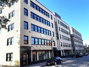 Building Photo - 25 Lowell St