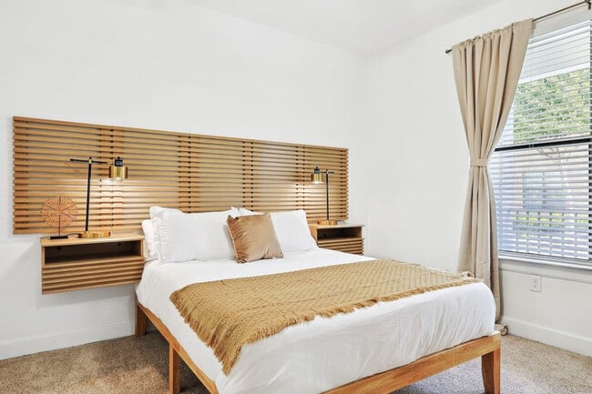 Building Photo - 5445 Town and Country Blvd