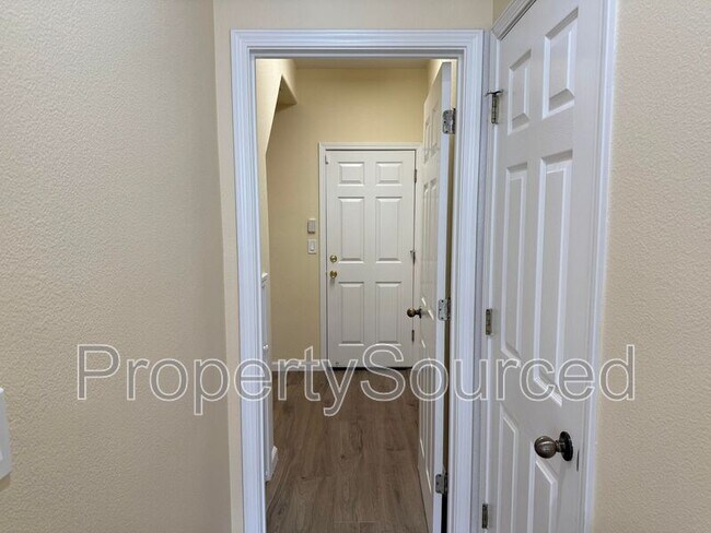 Building Photo - 1830 Persimmon Way