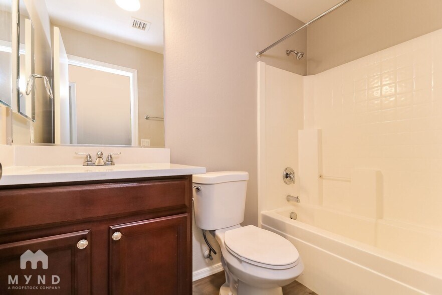 Building Photo - 25797 W Winslow Ave