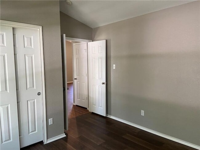 Building Photo - 1513 Big Bend Dr