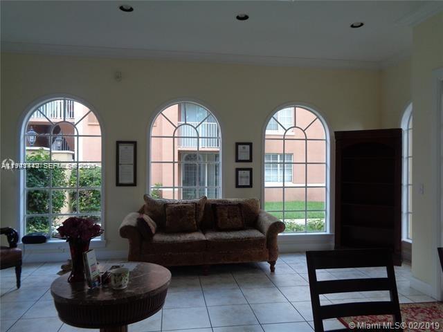 Building Photo - 520 SW 111th Ave