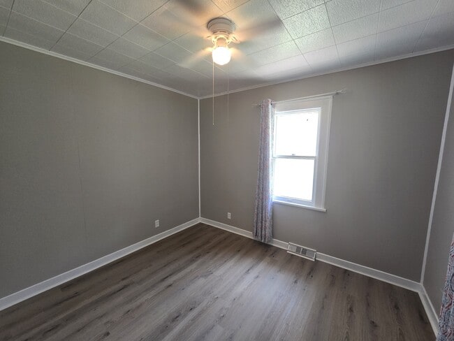 Building Photo - 1124 Kern St