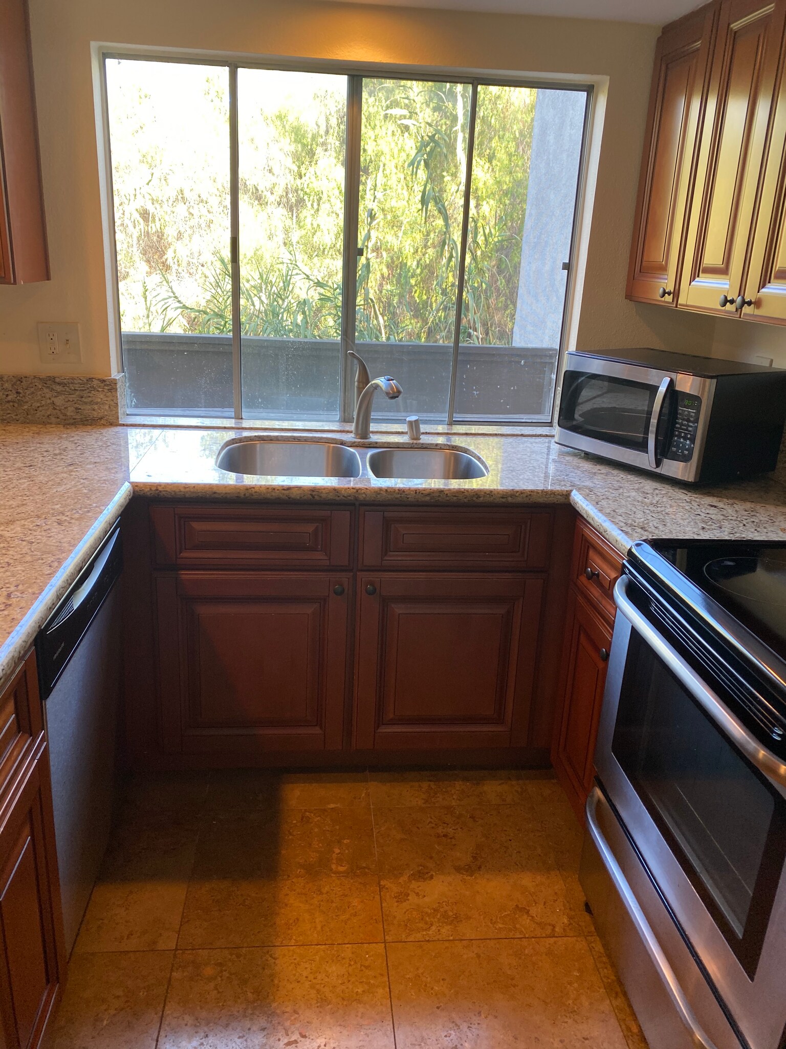 Building Photo - 8085 Caminito de Pizza