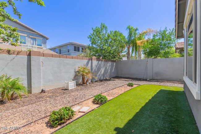 Building Photo - 4286 E Mesquite St