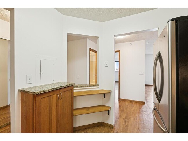 Building Photo - 78 10th St E