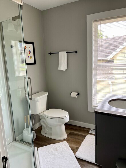 Building Photo - 601 Day St