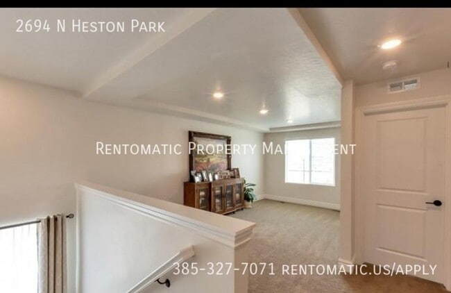 Building Photo - 2694 N Heston Park
