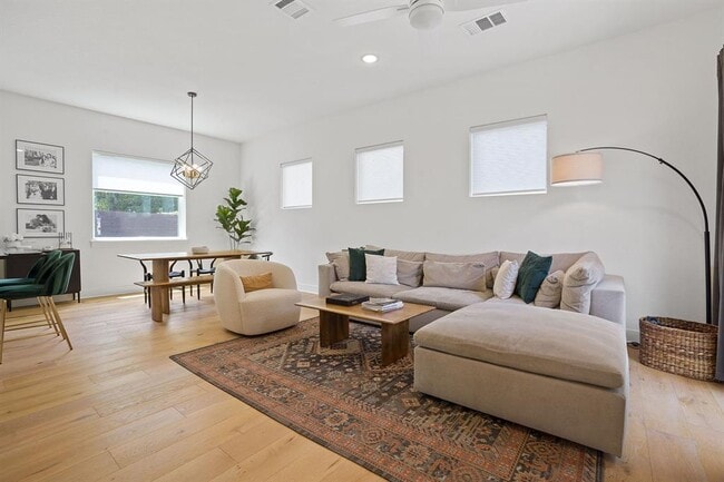 Building Photo - 5806 Sutherlin Rd