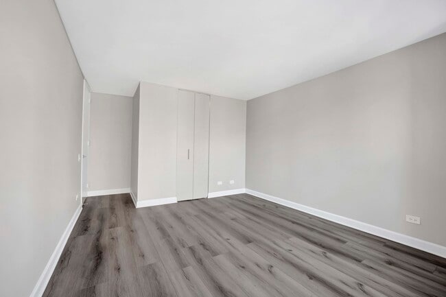 Building Photo - 30 E Huron St