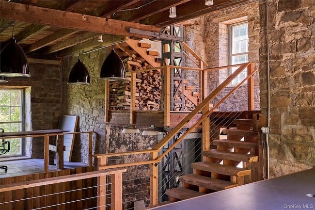 Building Photo - 1883 NY-213