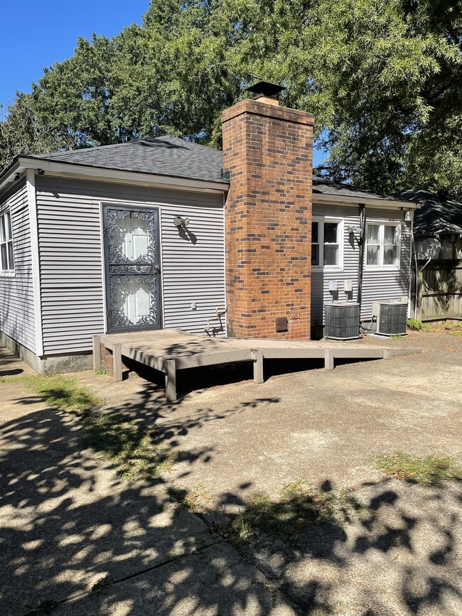 Building Photo - 824 Shotwell St