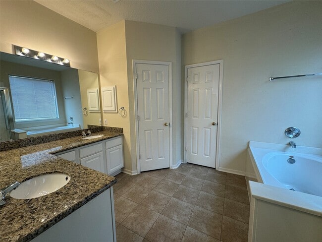 Building Photo - 19722 Creek Bend Trail