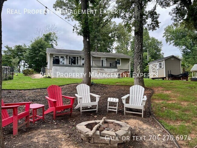Building Photo - 21212 Rio Oro Dr