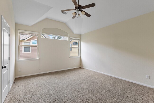 Building Photo - 7 Cheswood Manor Court