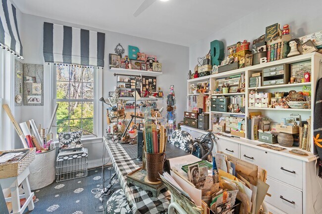 Building Photo - Amazing home in sought-after Winding River Plantation