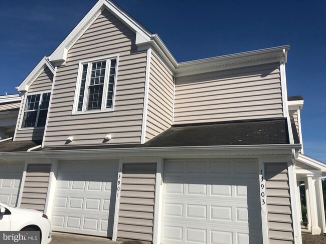 Building Photo - 13901 King Gregory Wy