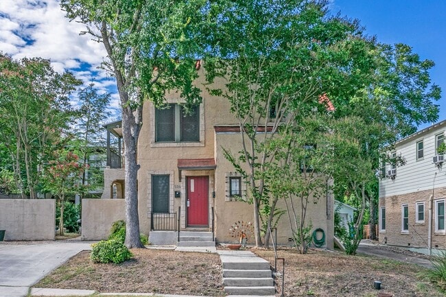 Primary Photo - 2-BEDROOM UPSTAIRS DUPLEX OVERLOOKING SAN ...