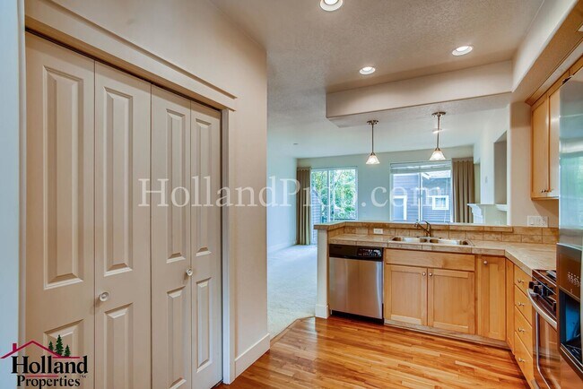 Building Photo - **COMING SOON** Spacious 3-Story Home in a...