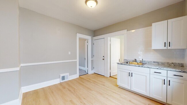 Building Photo - 3465 W 56th St