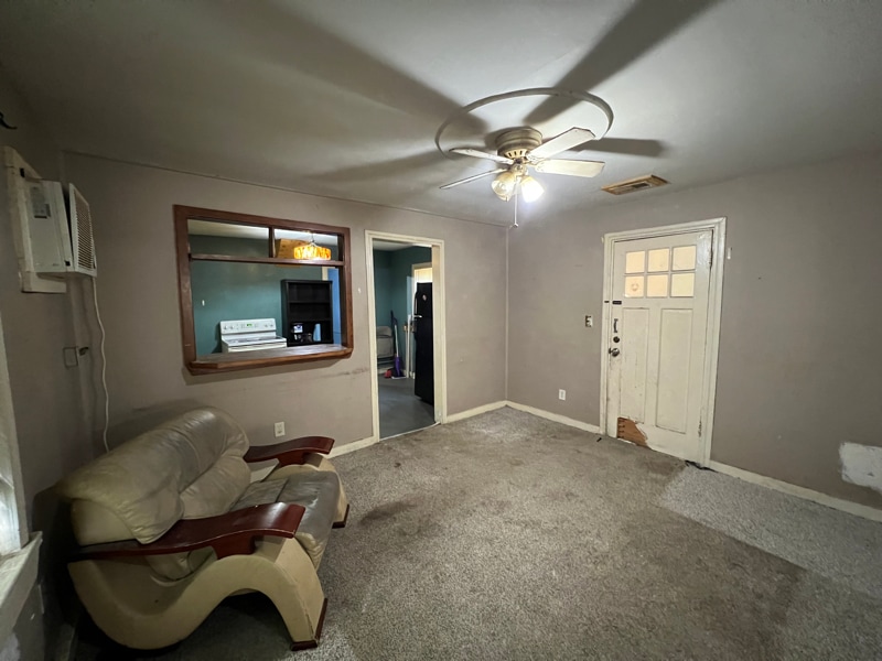 Building Photo - 706 Violet St