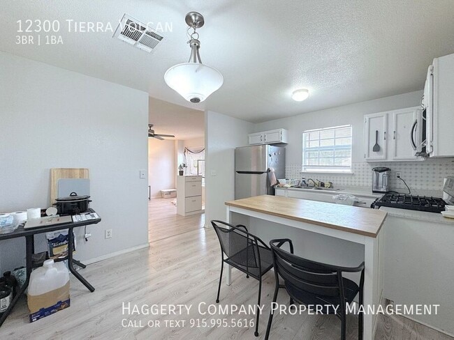 Building Photo - 12300 Tierra Volcan Ave