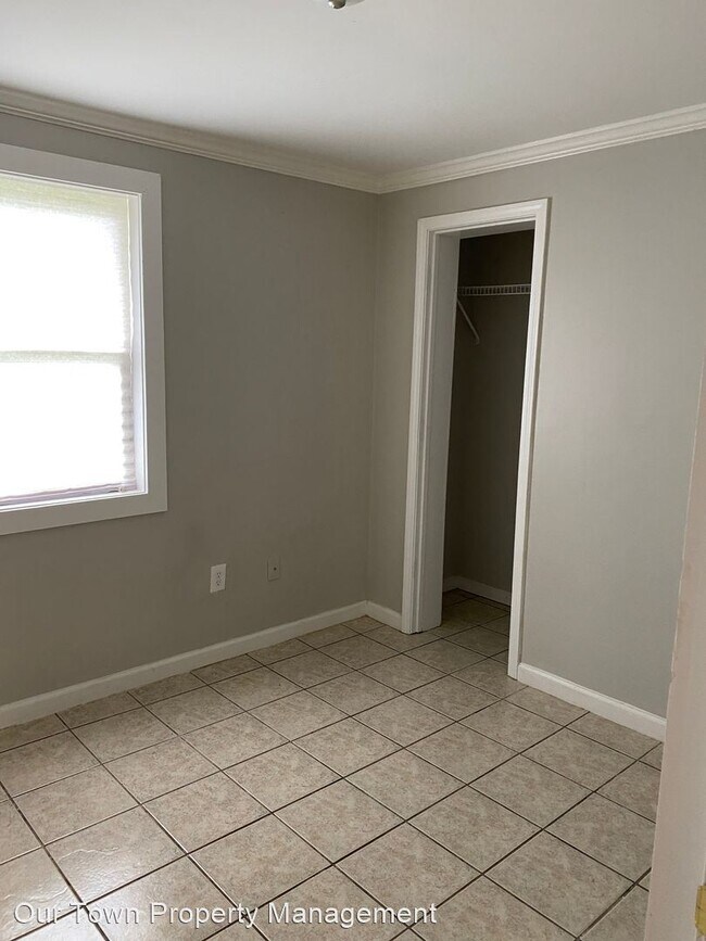 Building Photo - 359 Arch St