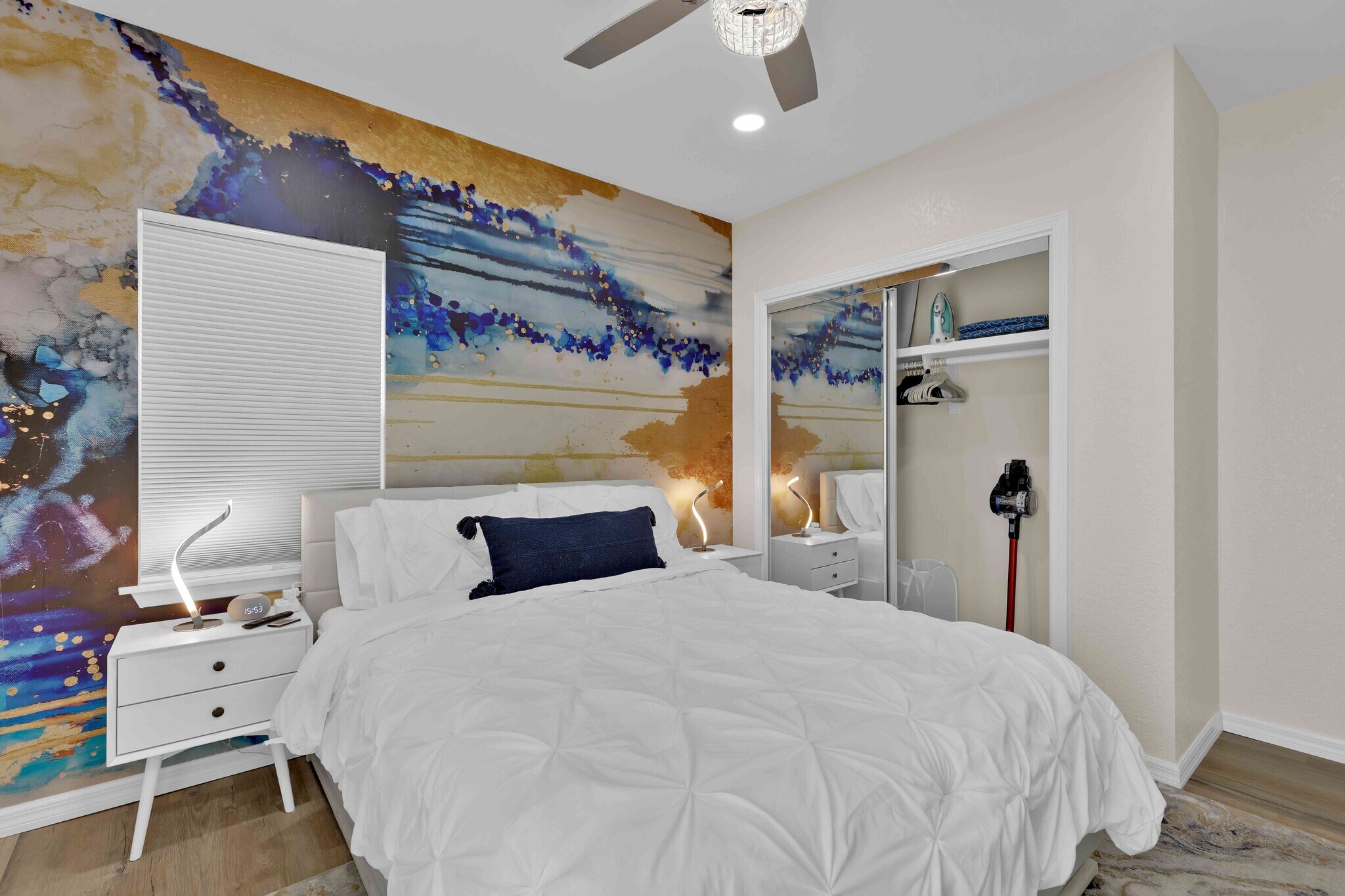 Master bedroom - 111 E Hibiscus St