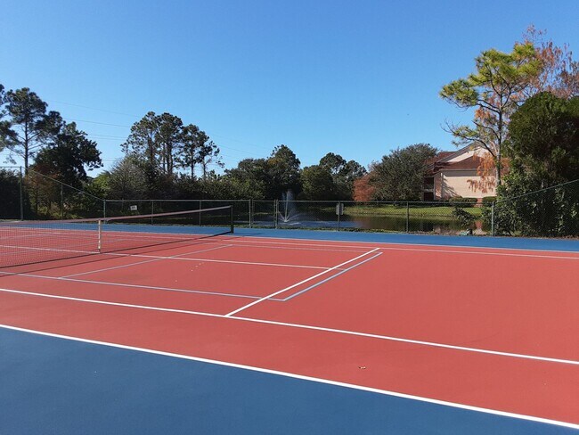 Building Photo - Annual unfurnished 2/2 condo in luxury development near Legacy Trail and Siesta Key.