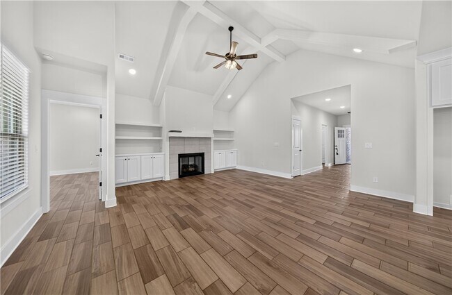Building Photo - 2040 Myrrh Pl