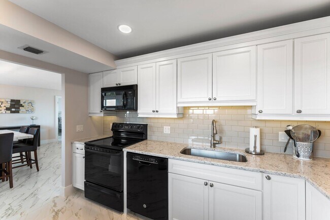 Building Photo - 300 Ocean Trail Way