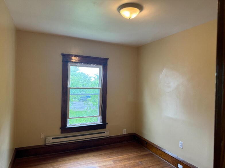 Building Photo - 1 Elm St