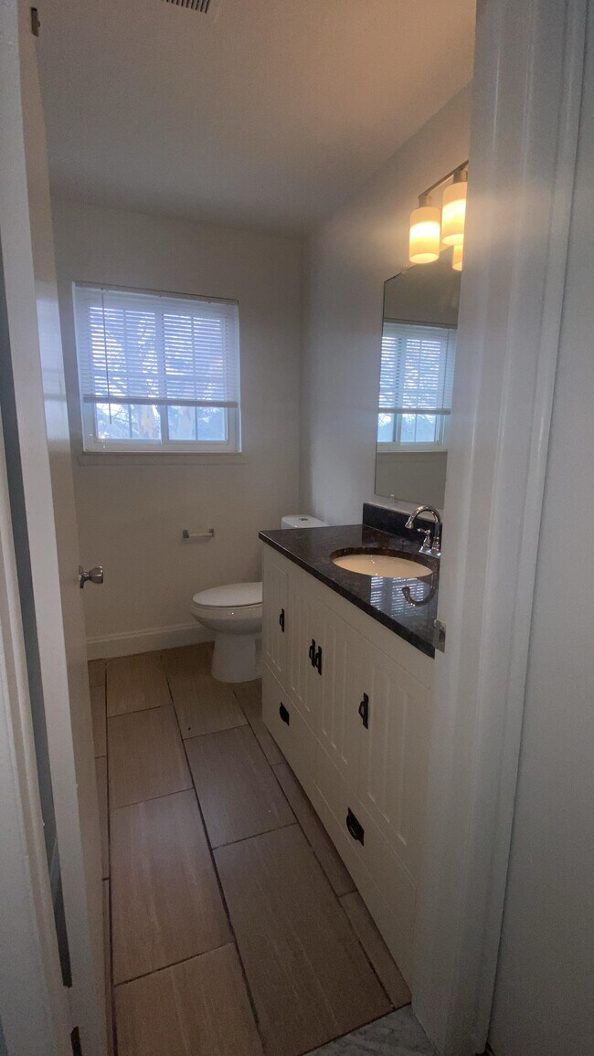 Building Photo - 45240 Keding St