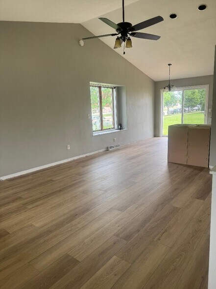 Building Photo - 1700 Hulke Dr