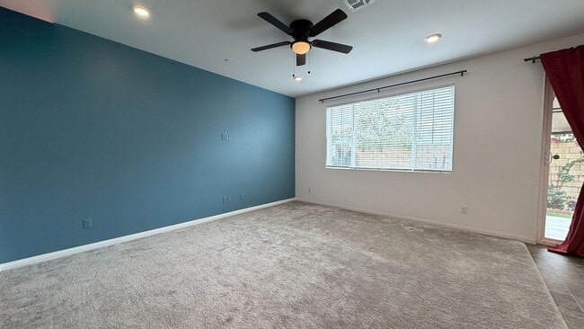 Building Photo - 1685 Camellia Ln