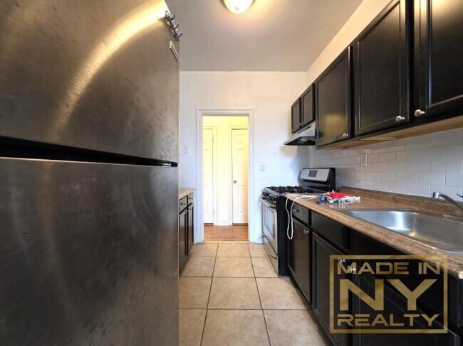 Primary Photo - 1 bedroom in ASTORIA NY 11102