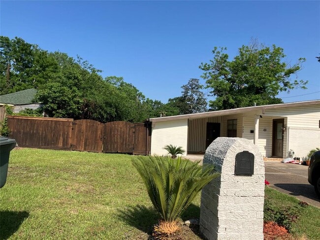 Building Photo - 920 Parsons Dr