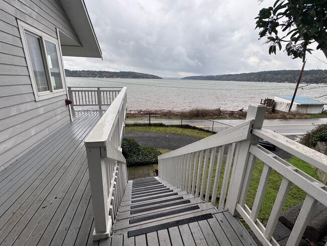 Building Photo - 24103 Vashon Hwy SW