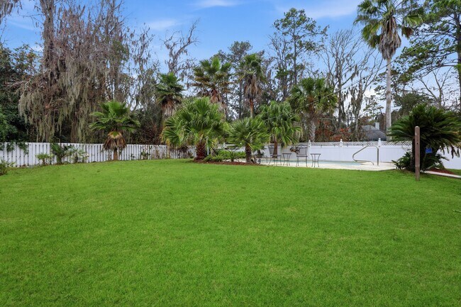 Building Photo - Lowcountry living on beautiful Whitemarsh Island