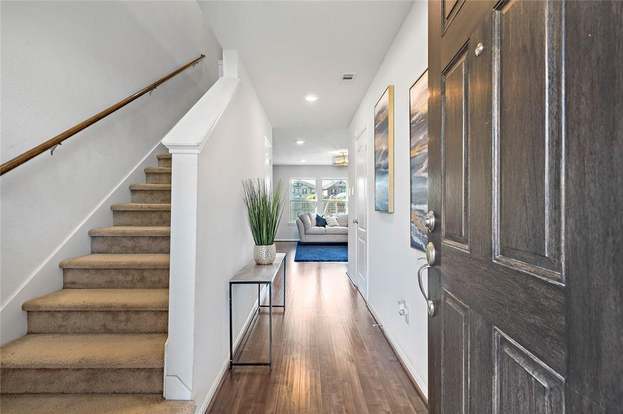 Building Photo - 15827 Copper Oak Ln