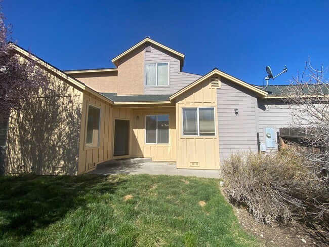 Building Photo - Sparks - Gated Community - 2 Bed 2.5 Bath - $200 OFF FIRST MONTHS RENT SPECIAL!