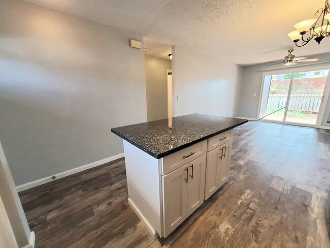 Building Photo - Desirable Ground Floor Waikele Unit!