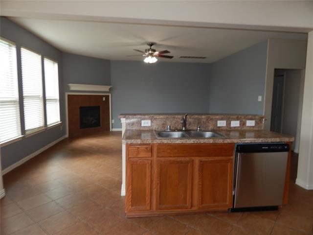 Building Photo - 2865 Laurel Oak Dr