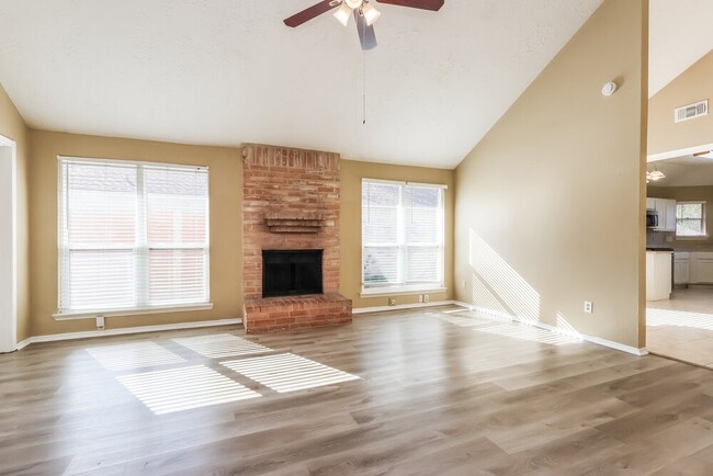 Building Photo - 20030 River Brook Dr