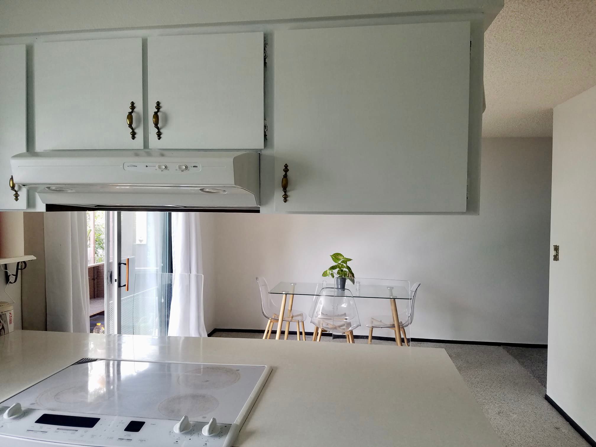 dining room 1 - 626 S Beeman St